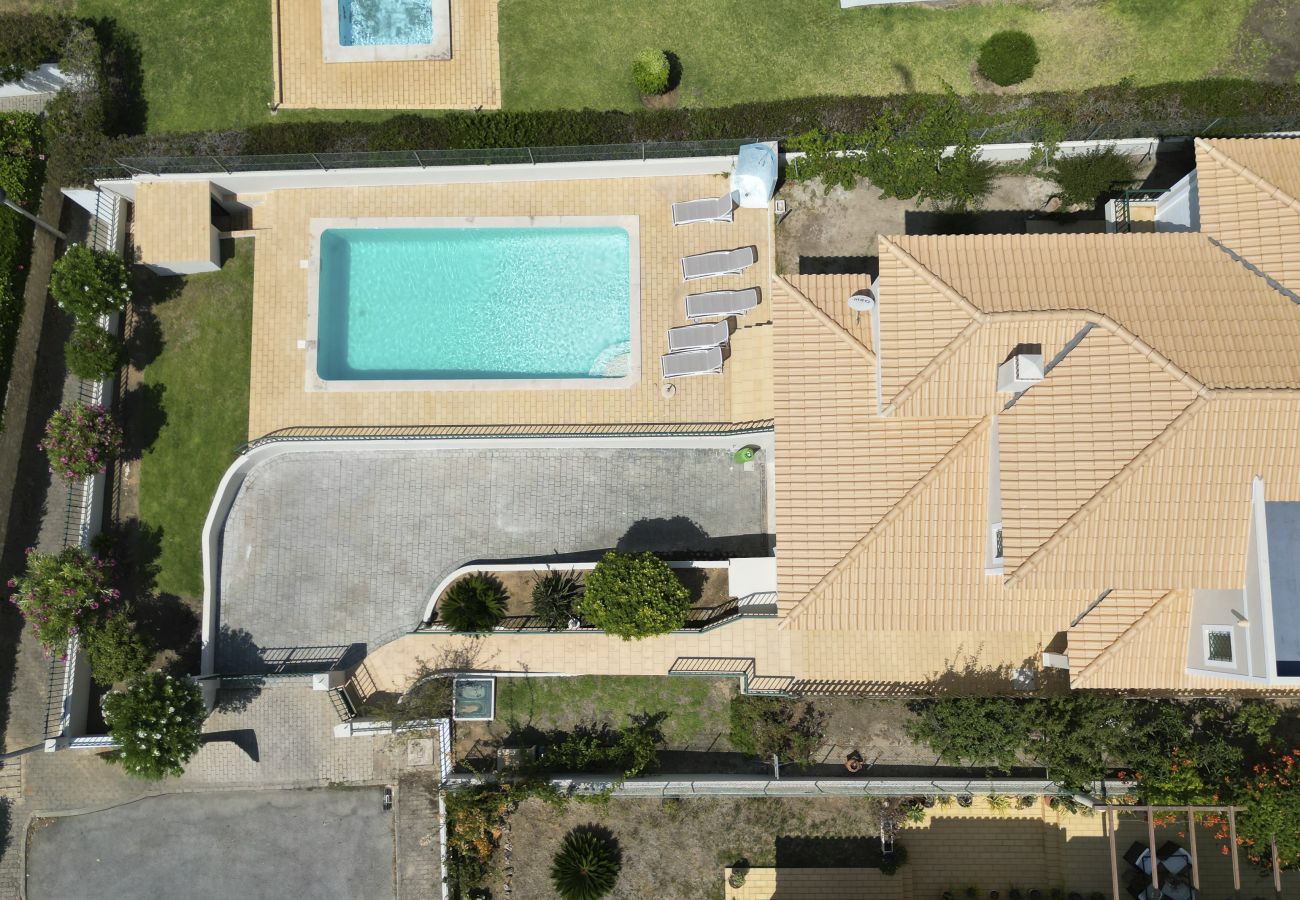 Villa à Albufeira - #416 Spacious Villa | Private Pool, BBQ & Parking