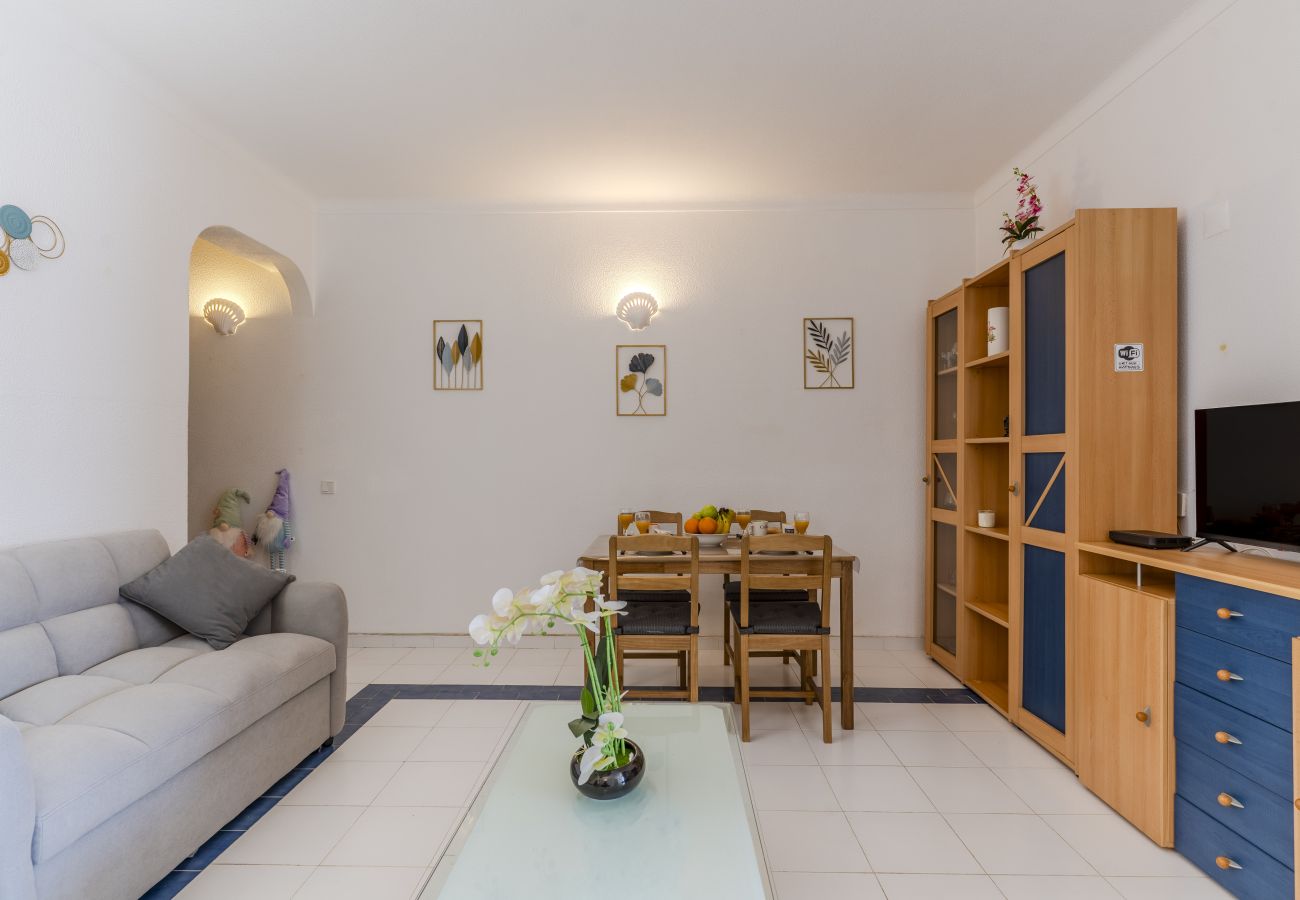 Appartement à Albufeira - #401 Cozy & Central 1BR Apartment in Albufeira