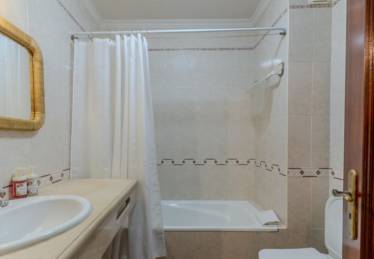 Appartement à Albufeira - #413 Charming 1BR Apartment | Salgados, Albufeira