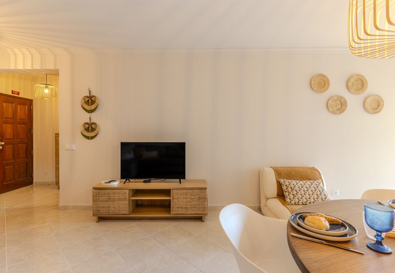 Appartement à Albufeira - #413 Charming 1BR Apartment | Salgados, Albufeira