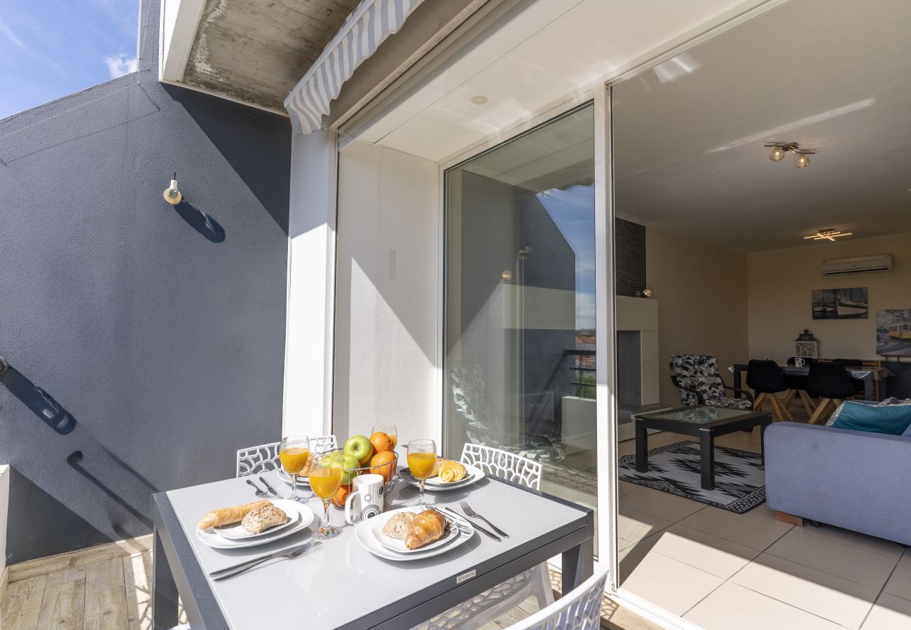 Appartement à Albufeira - #418 Cozy & Bright Apartment | Spacious Retreat with Shared Pool