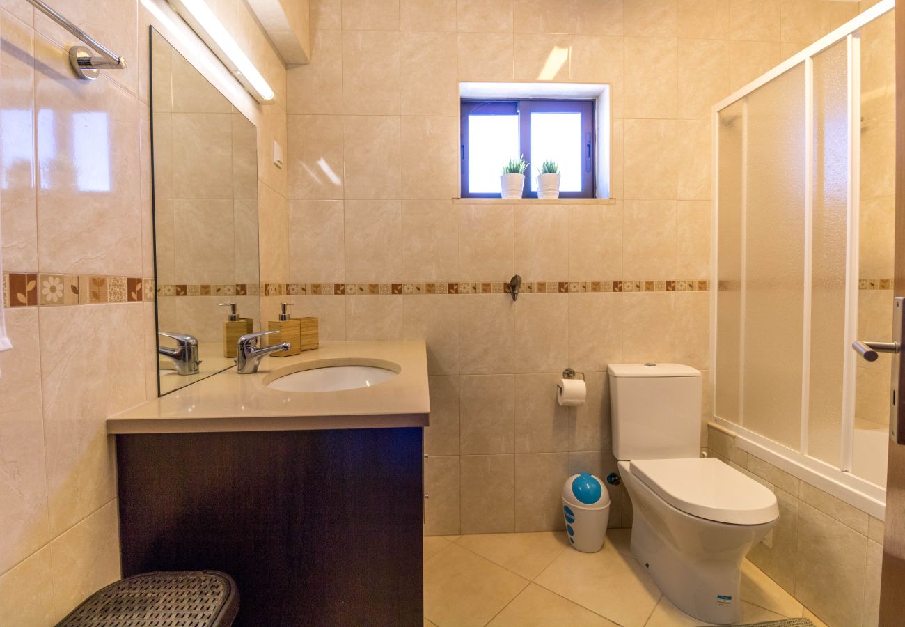 Apartamento em Albufeira - #005 Modern Apartment | Cozy & Bright