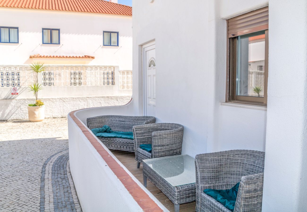 Apartamento em Albufeira - #035 2BR Oura Village | Pool & Prime Location