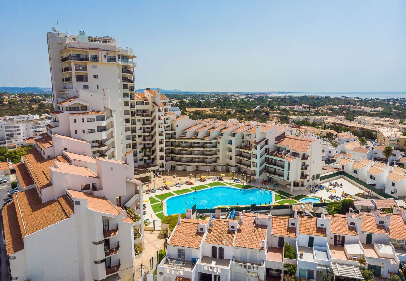 Apartamento em Albufeira - #065 Bright Apartment | Central Location