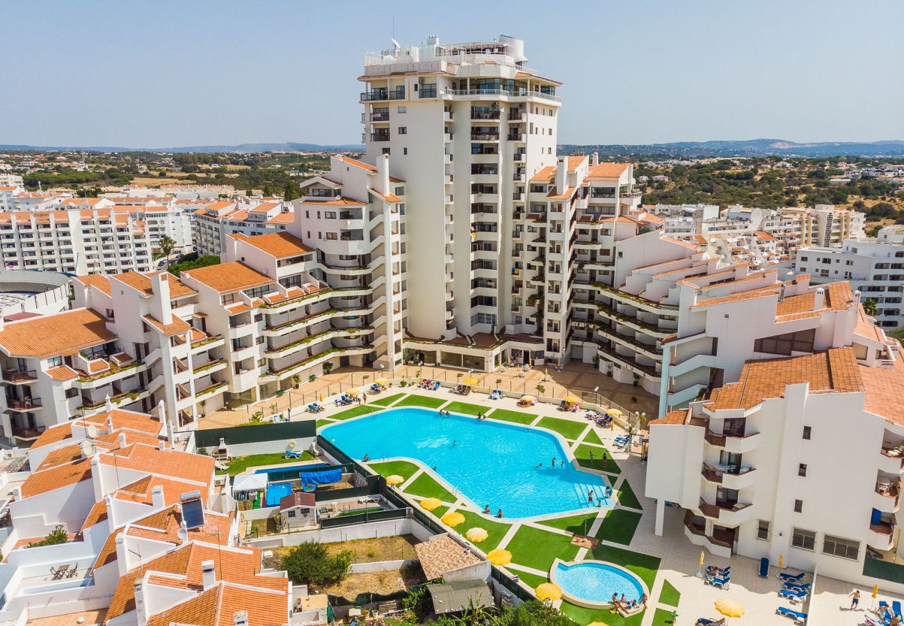 Apartamento em Albufeira - #065 Bright Apartment | Central Location