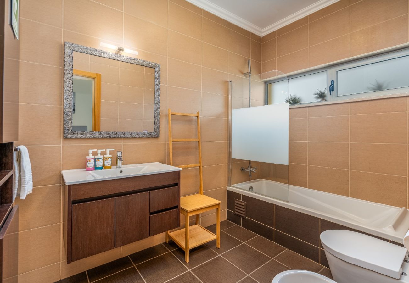 Apartamento em Albufeira - #010 Marina View Apartment | Pool & Balcony