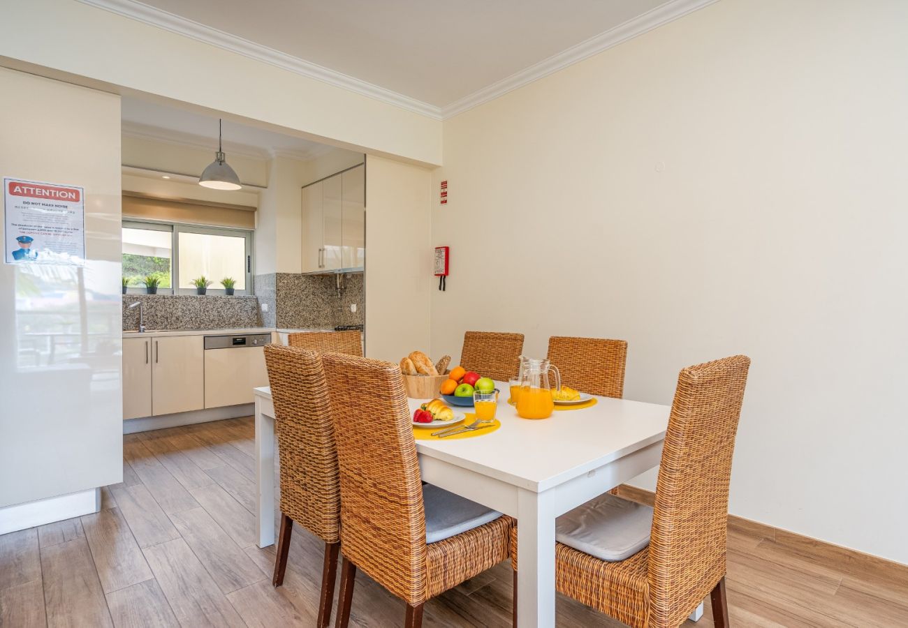 Apartamento em Albufeira - #010 Marina View Apartment | Pool & Balcony