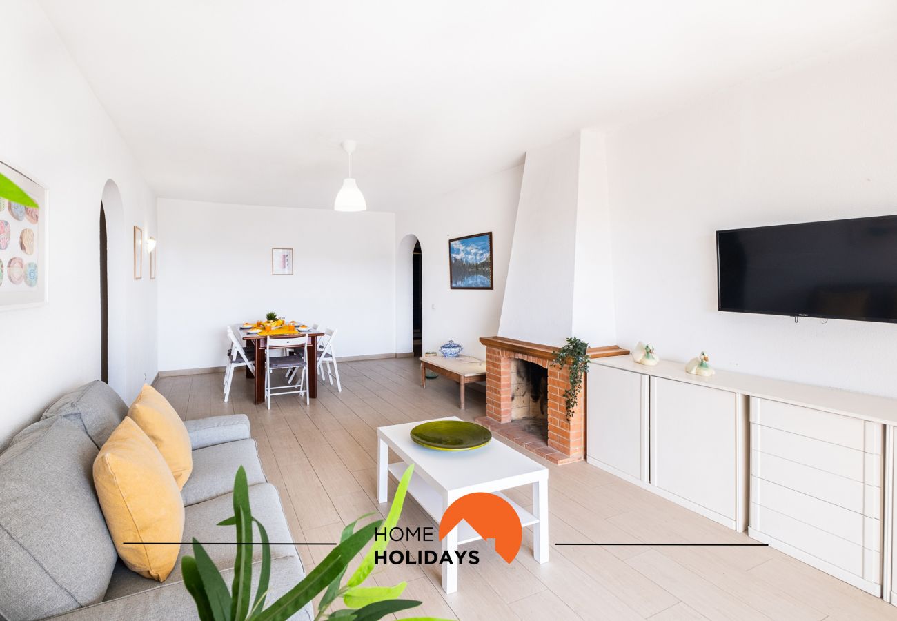 Apartamento em Albufeira - #037 Family-Friendly 3BR | Shared Pool 
