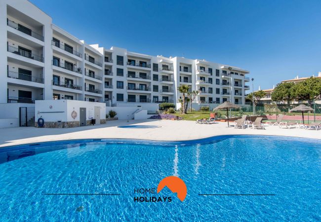 Apartamento em Albufeira - #107 1BR Ocean View | Pool & Relax Area