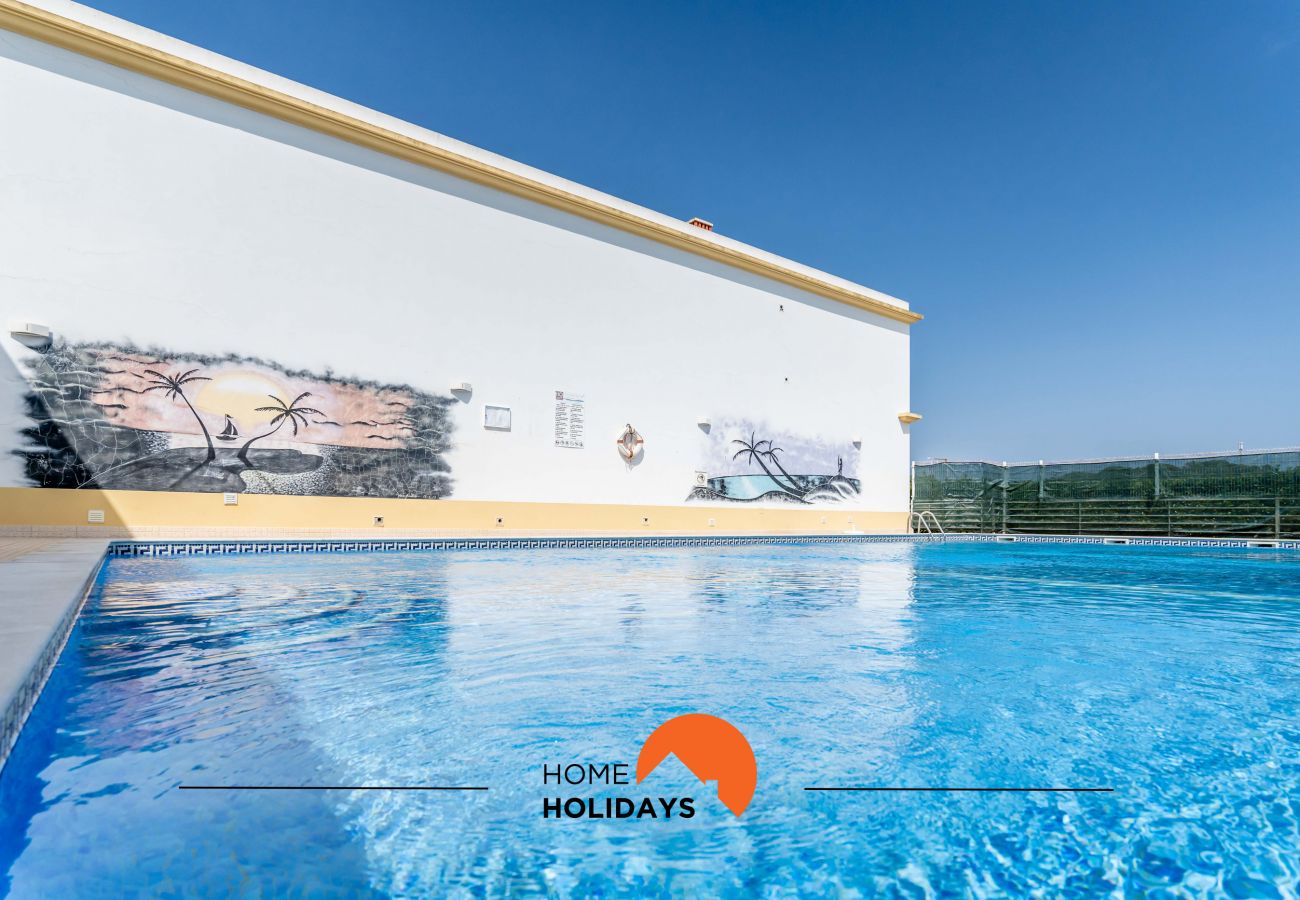 Ampla piscina