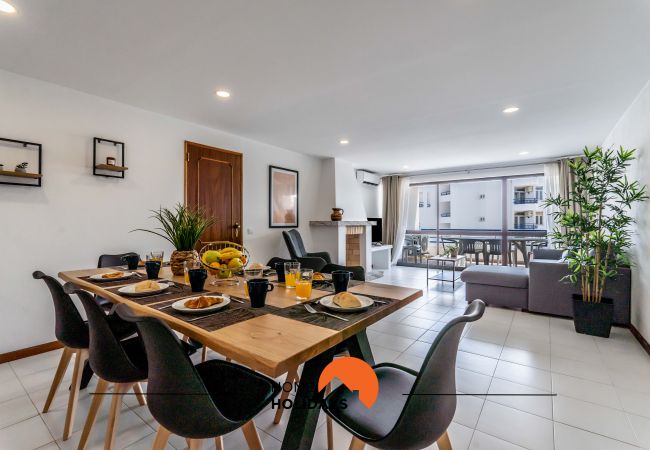 Apartamento em Albufeira - #169 3BR Medronheira | Spacious & Relax