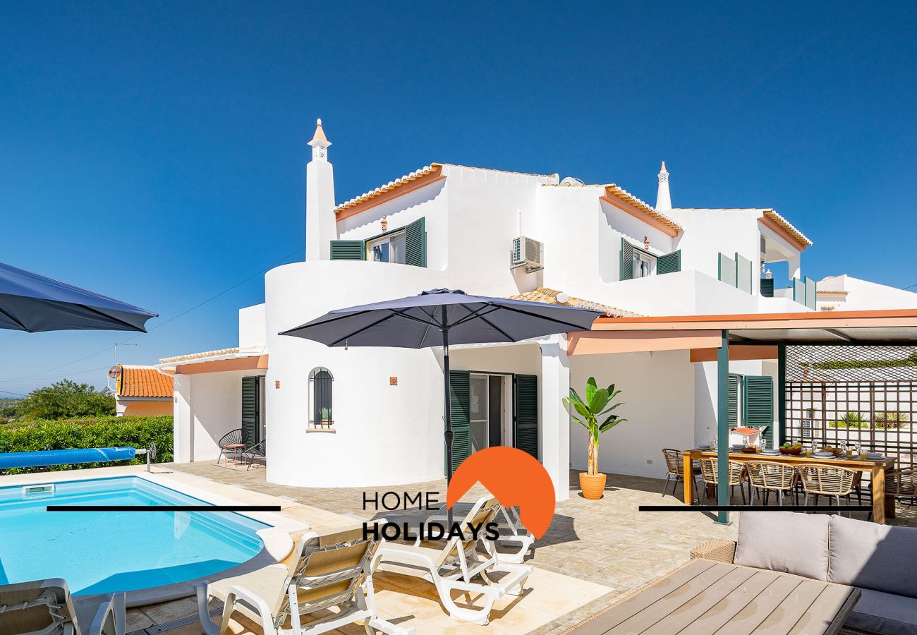 Villa em Albufeira - #245 Family Villa w/ Pool • 5 Min to Zoomarine