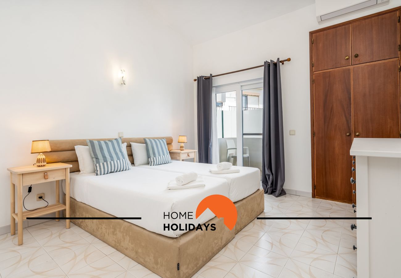Villa em Albufeira - #245 Family Villa w/ Pool • 5 Min to Zoomarine