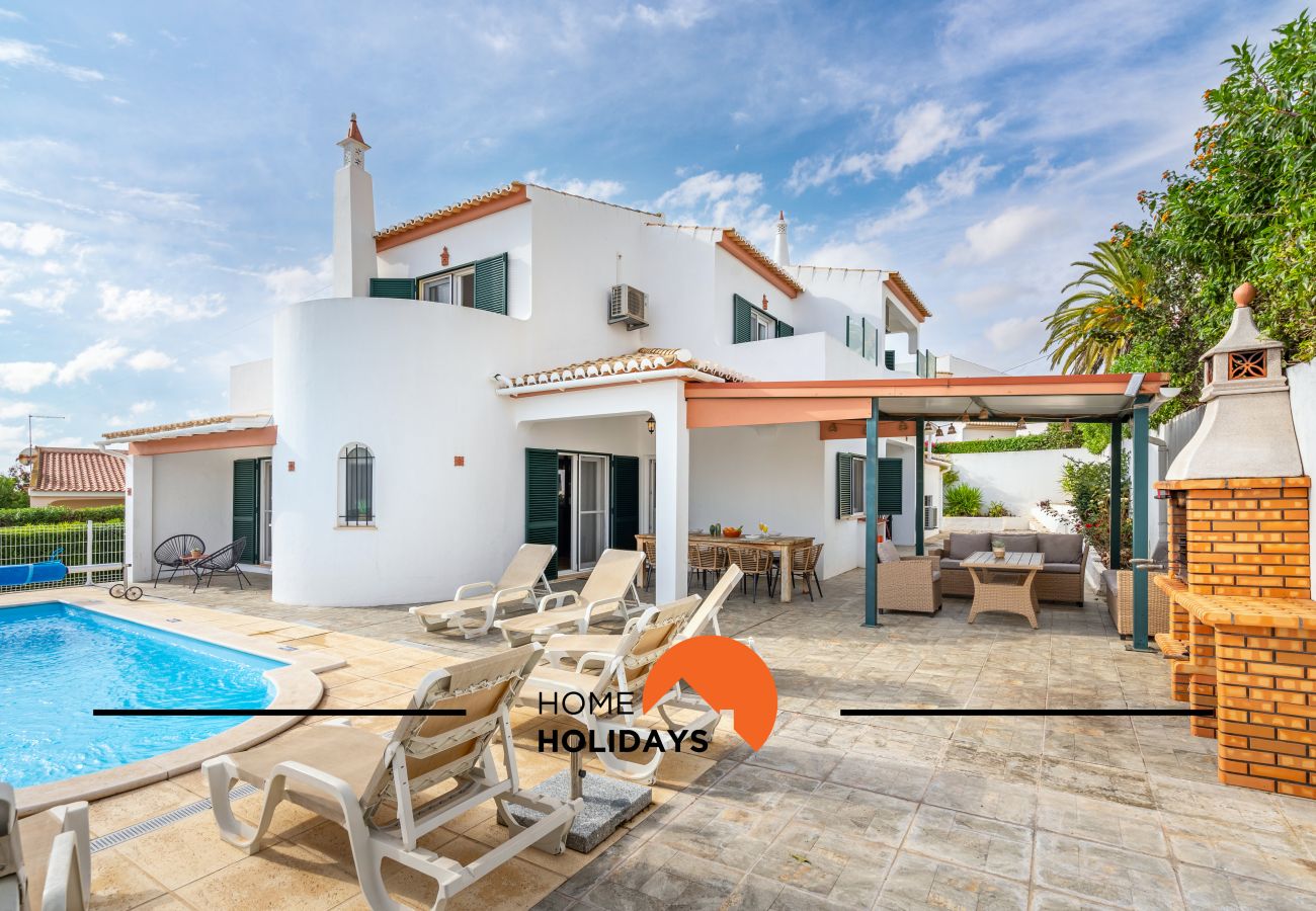 Villa em Albufeira - #245 Family Villa w/ Pool • 5 Min to Zoomarine
