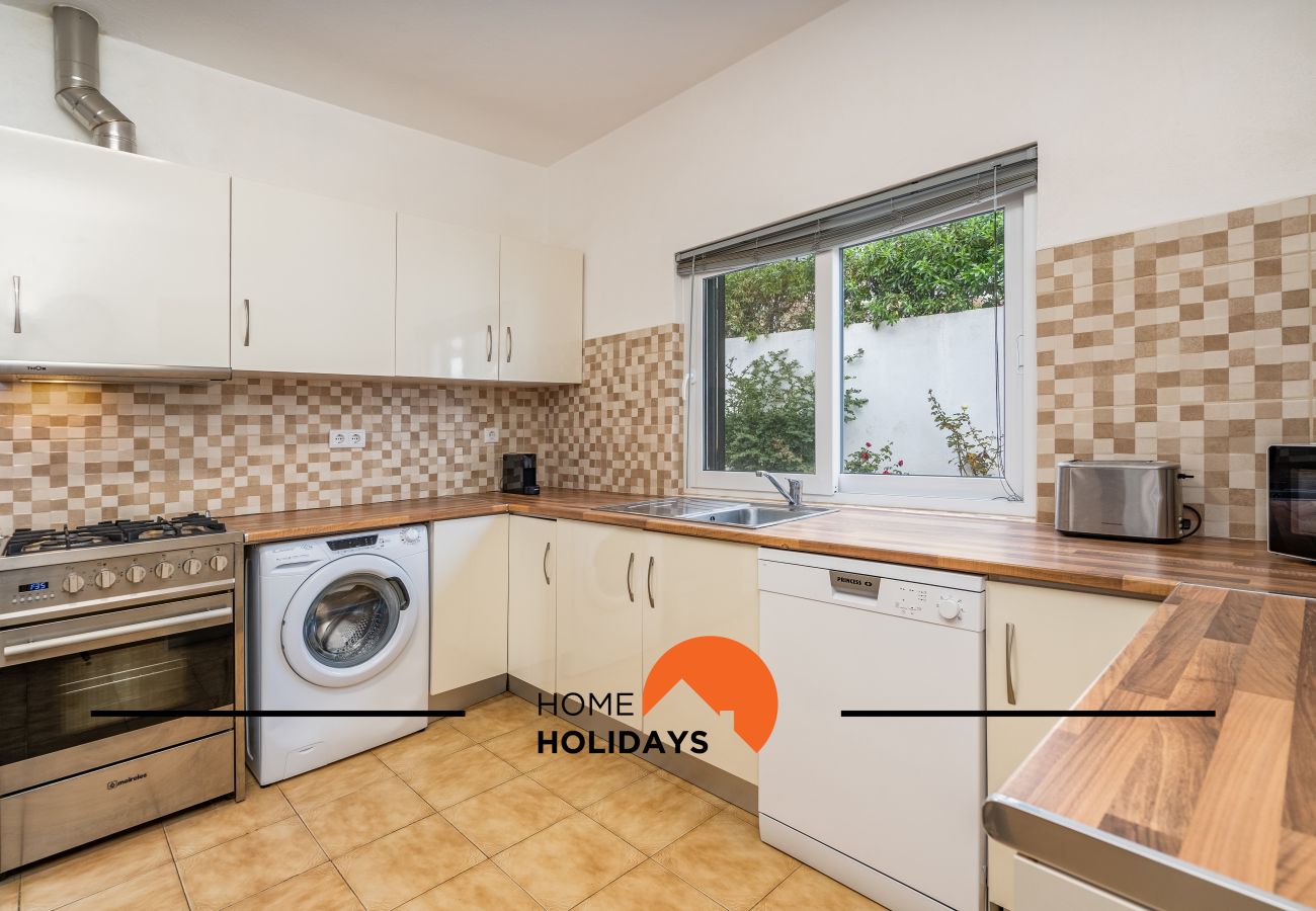 Villa em Albufeira - #245 Family Villa w/ Pool • 5 Min to Zoomarine