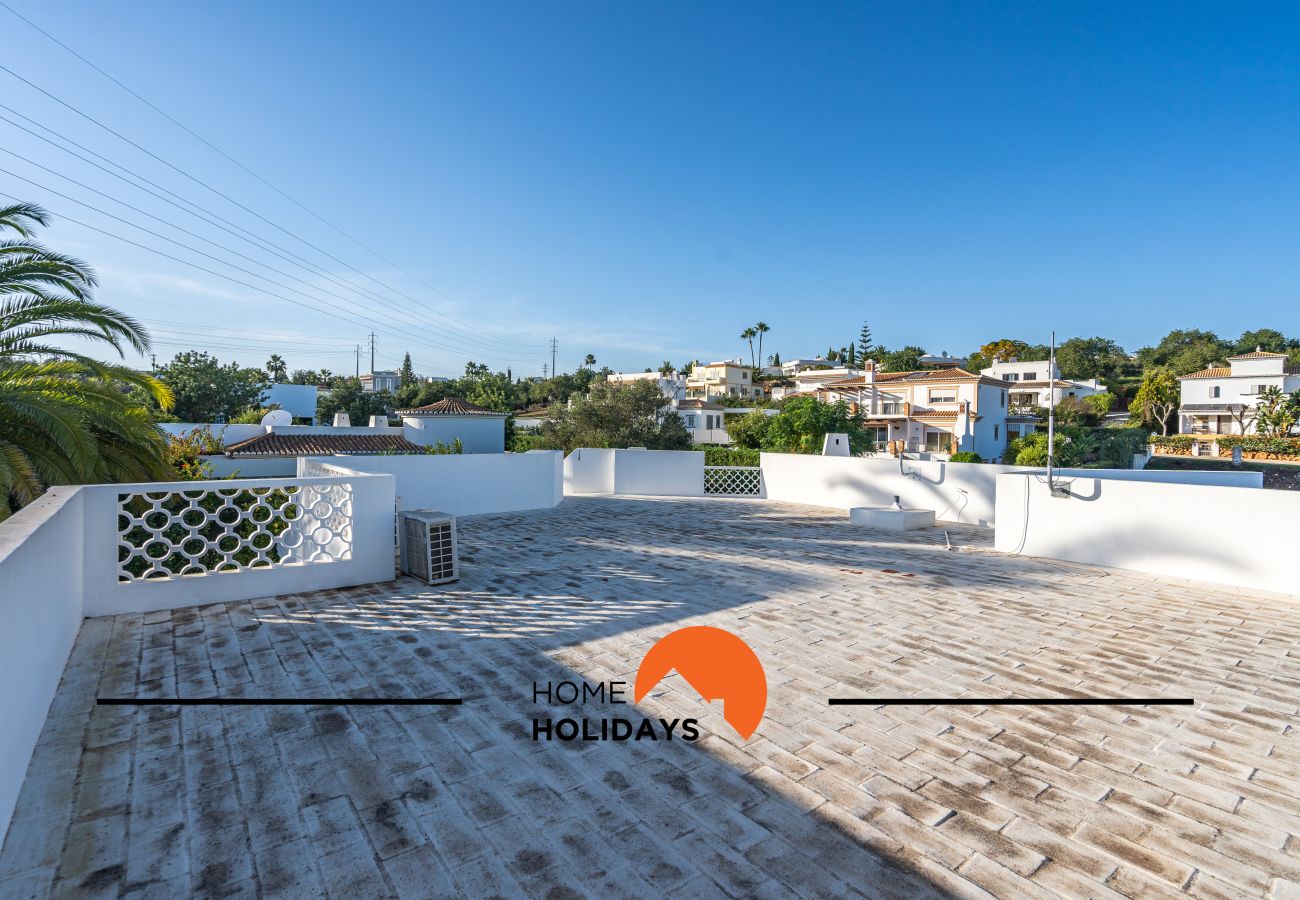 Villa em Albufeira - #239 3BR Villa w/ Pool | Family Stay