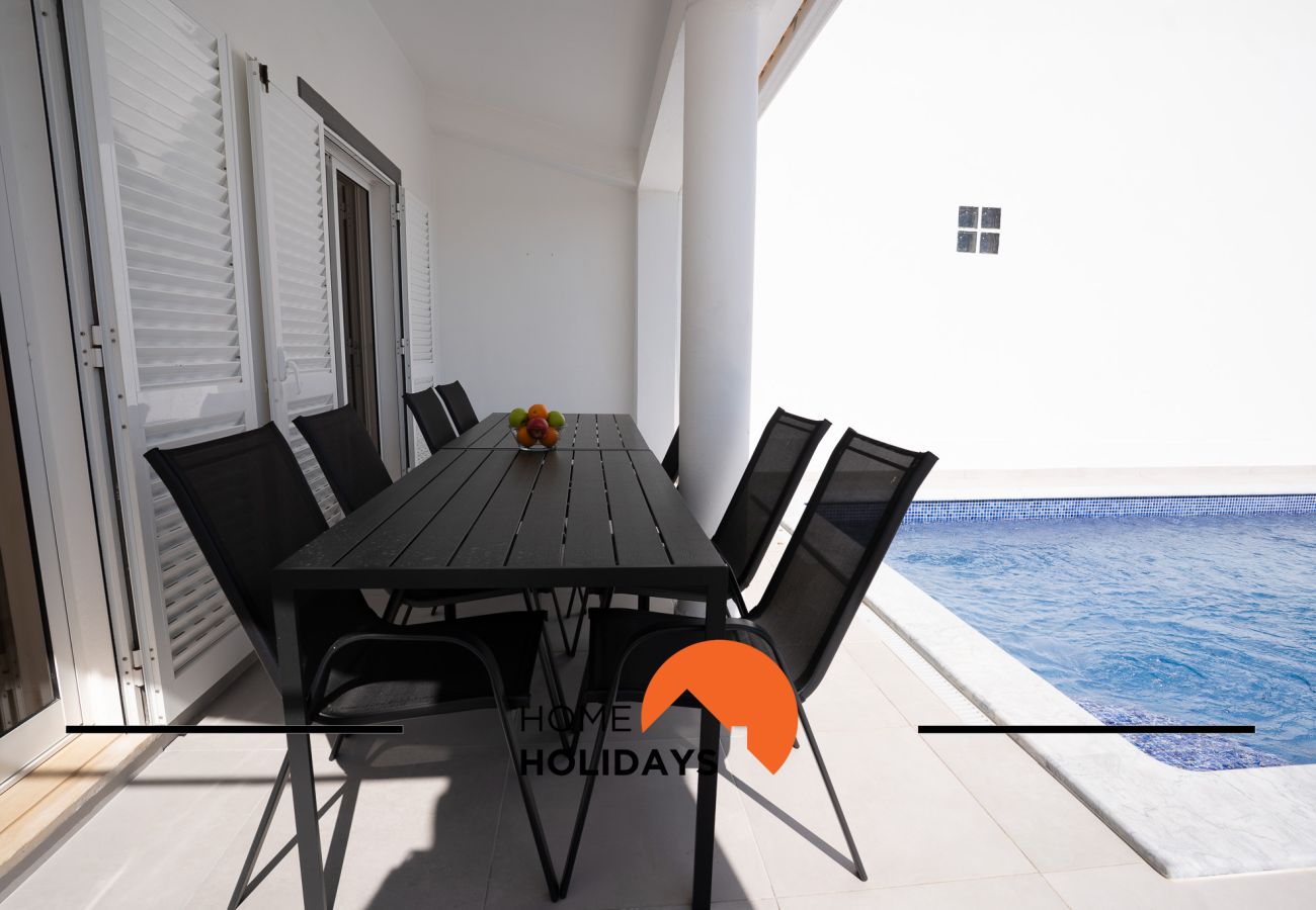 Villa em Albufeira - #248 Villa Loureira | Pool & Comfort