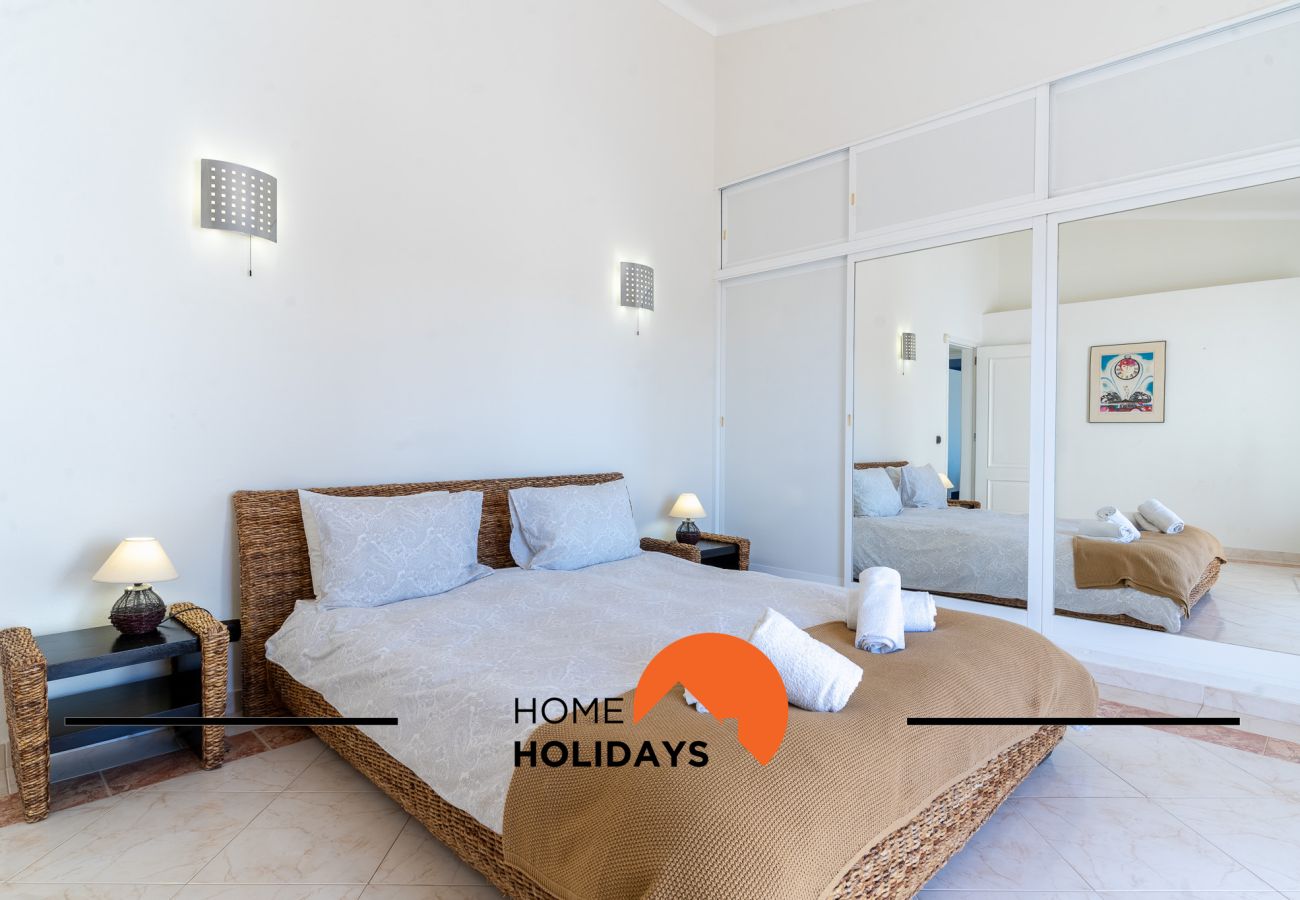 Villa em Albufeira - #248 Villa Loureira | Pool & Comfort