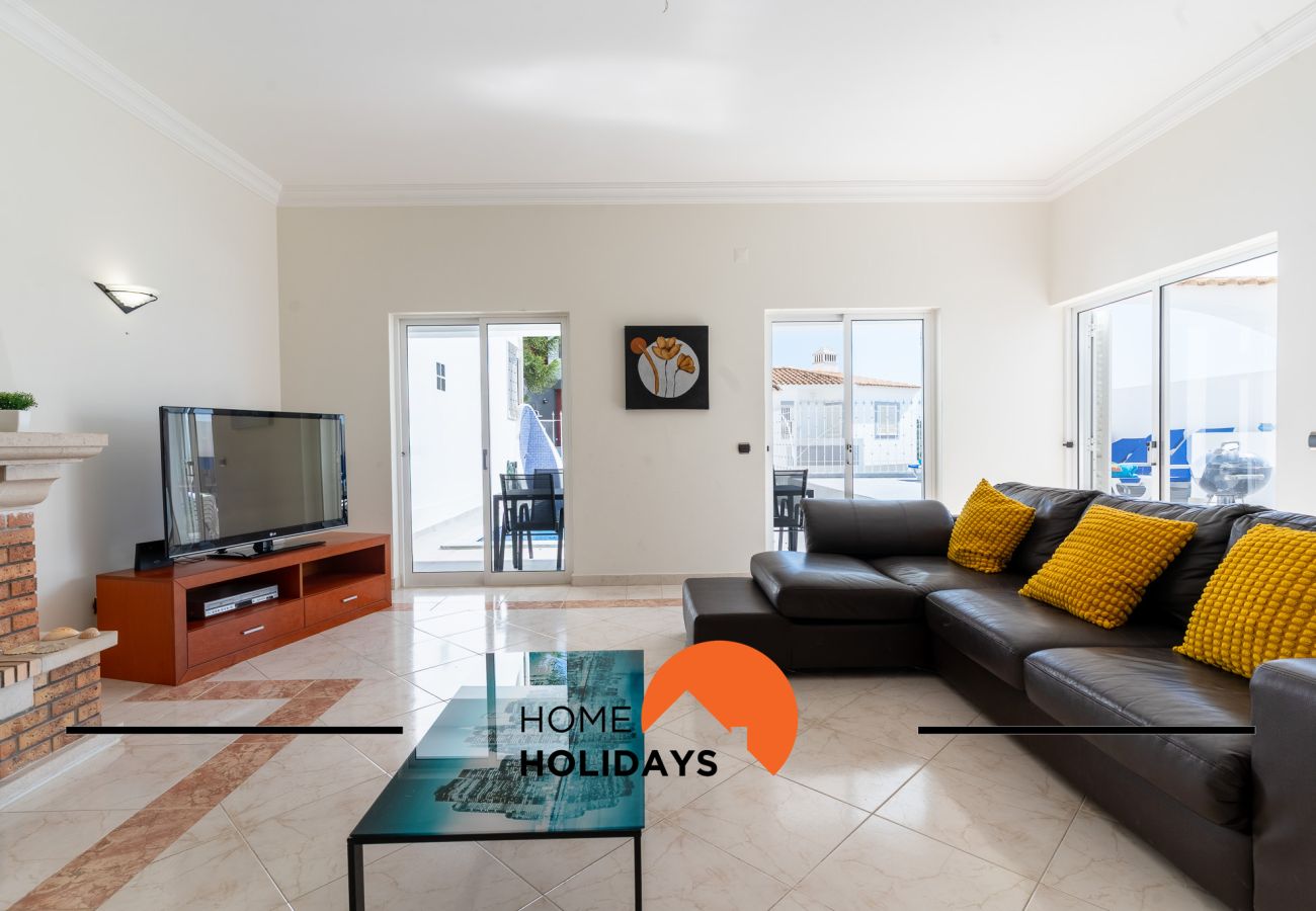 Villa em Albufeira - #248 Villa Loureira | Pool & Comfort