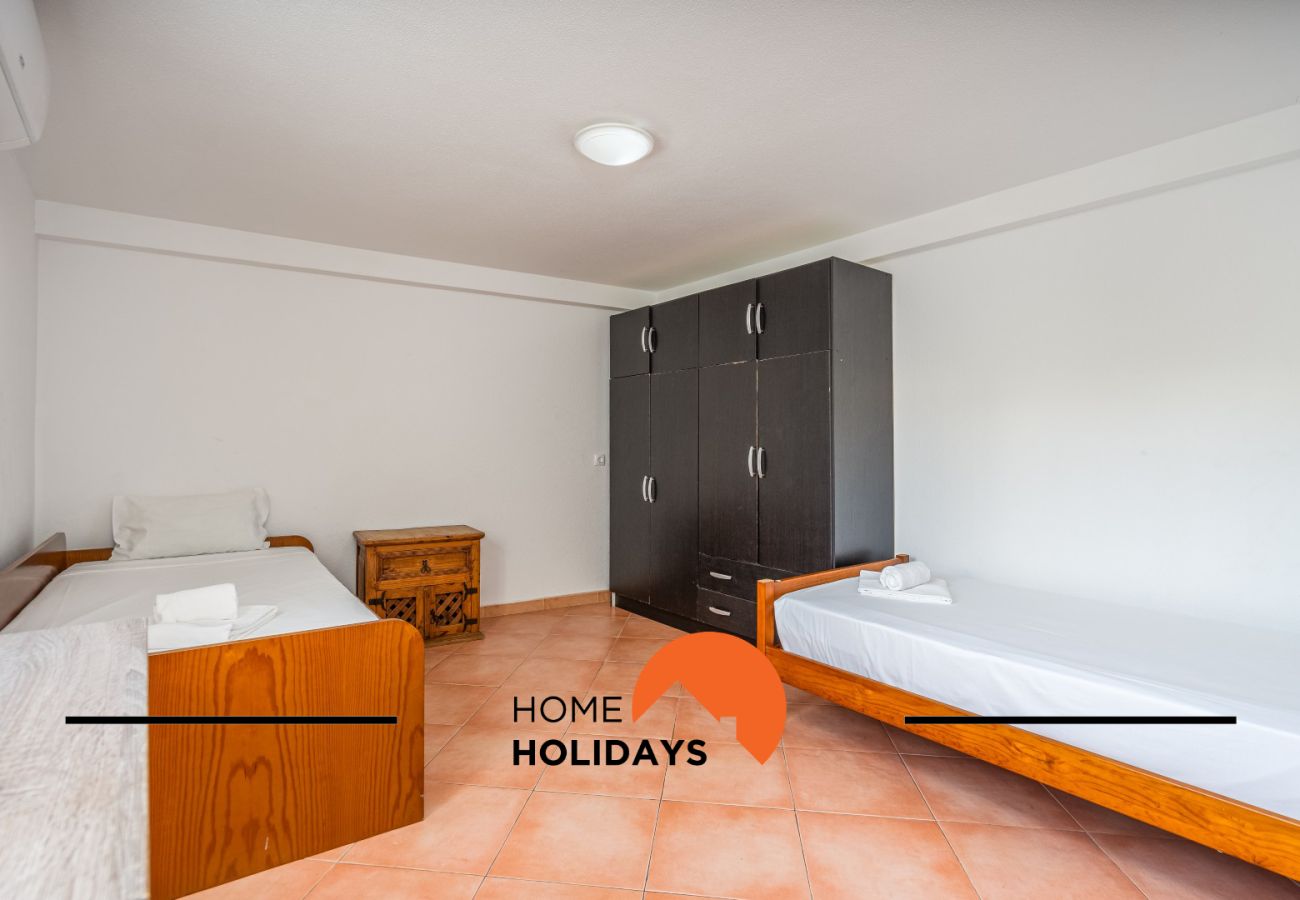 Villa em Albufeira - #278 Central 5-Bedroom Villa | Local Experience