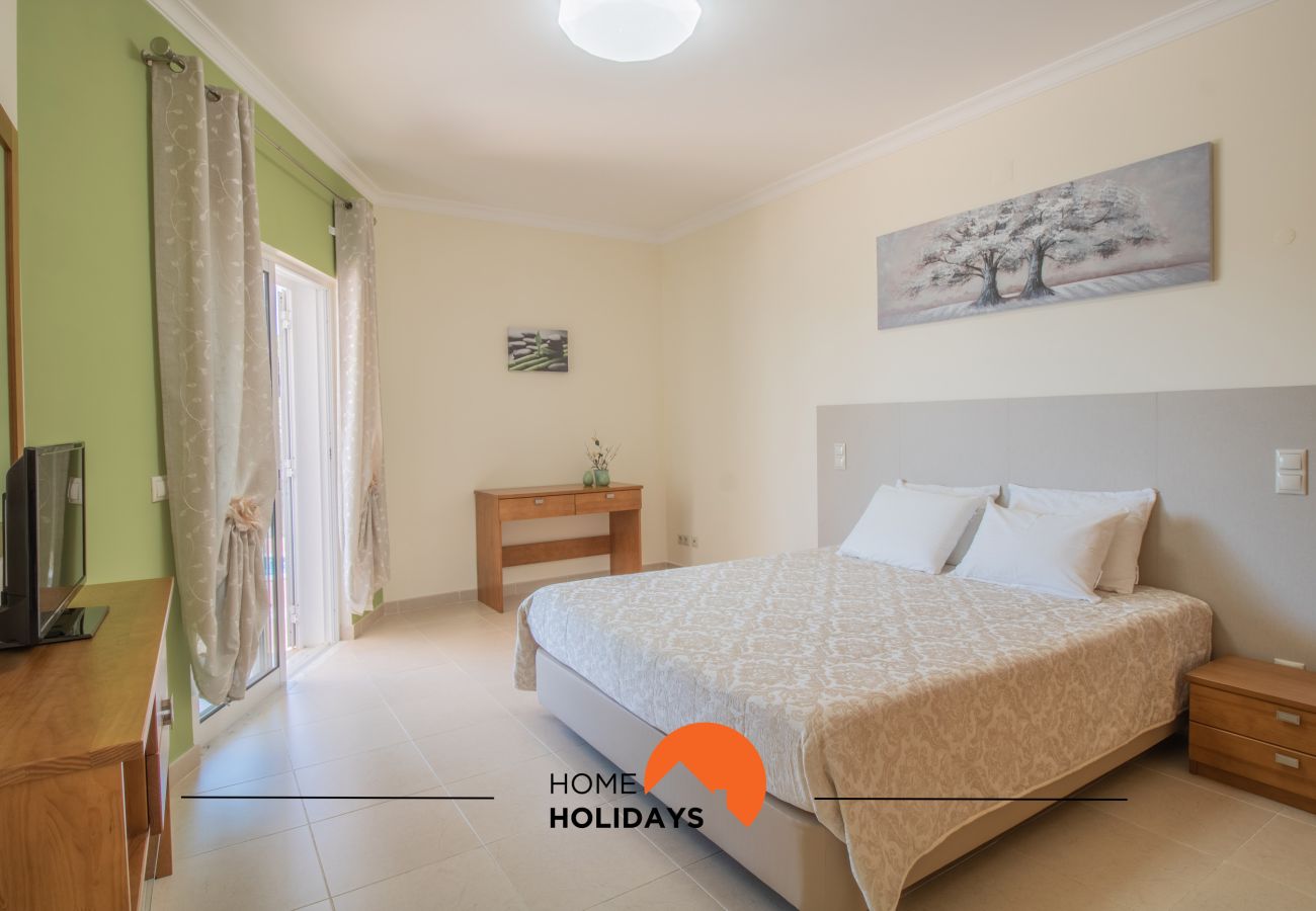 Casa em Albufeira - #297 5BR Villa | Large Groups & Pool