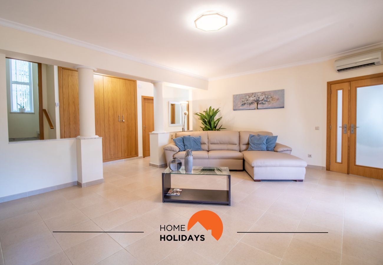 Casa em Albufeira - #297 5BR Villa | Large Groups & Pool