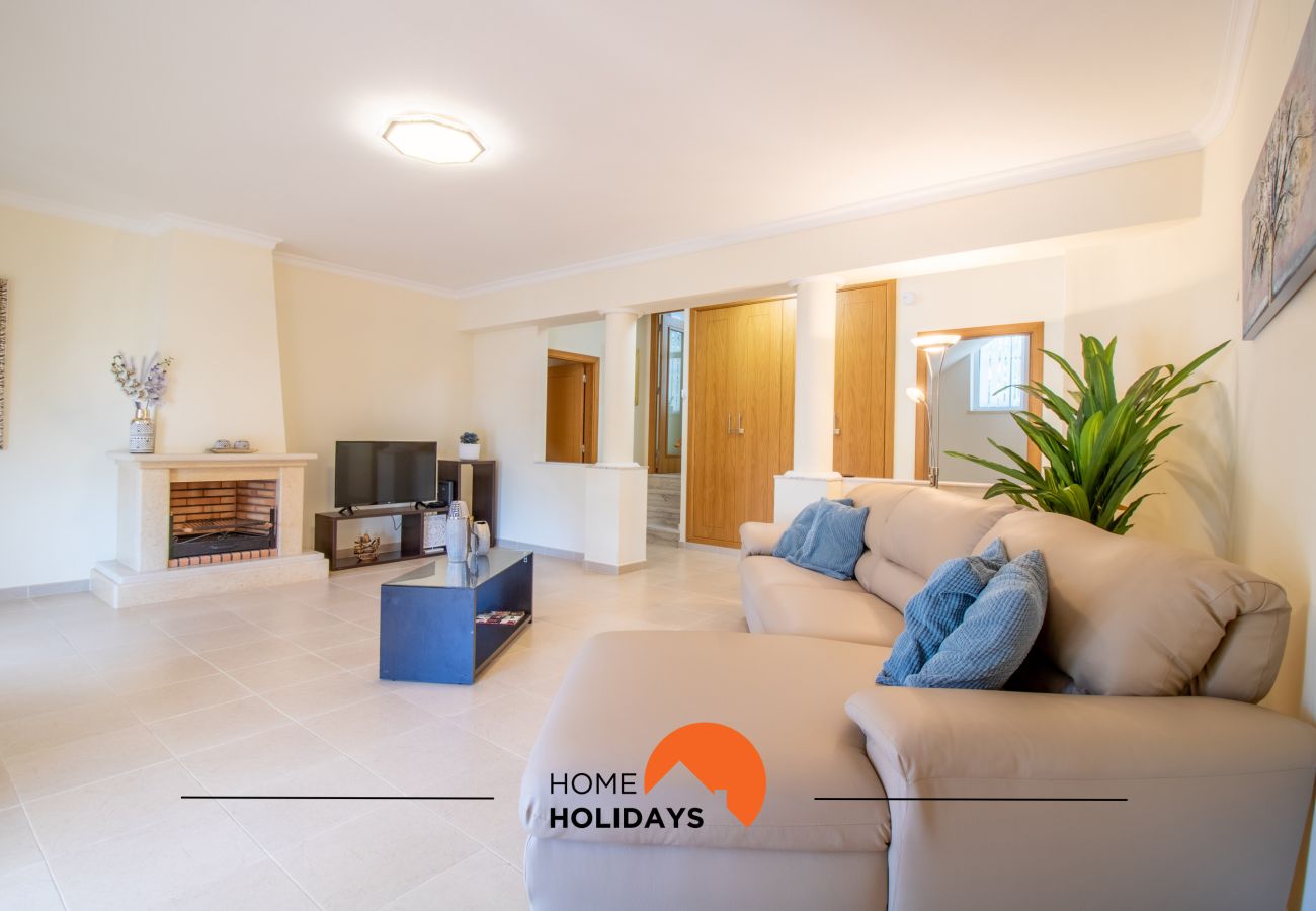 Casa em Albufeira - #297 5BR Villa | Large Groups & Pool
