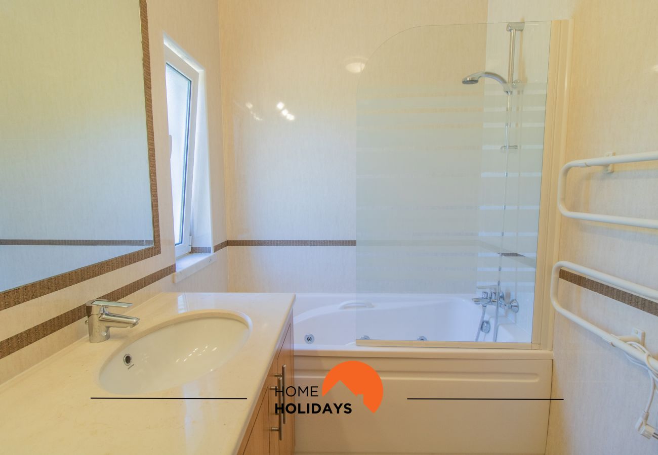 Casa em Albufeira - #297 5BR Villa | Large Groups & Pool