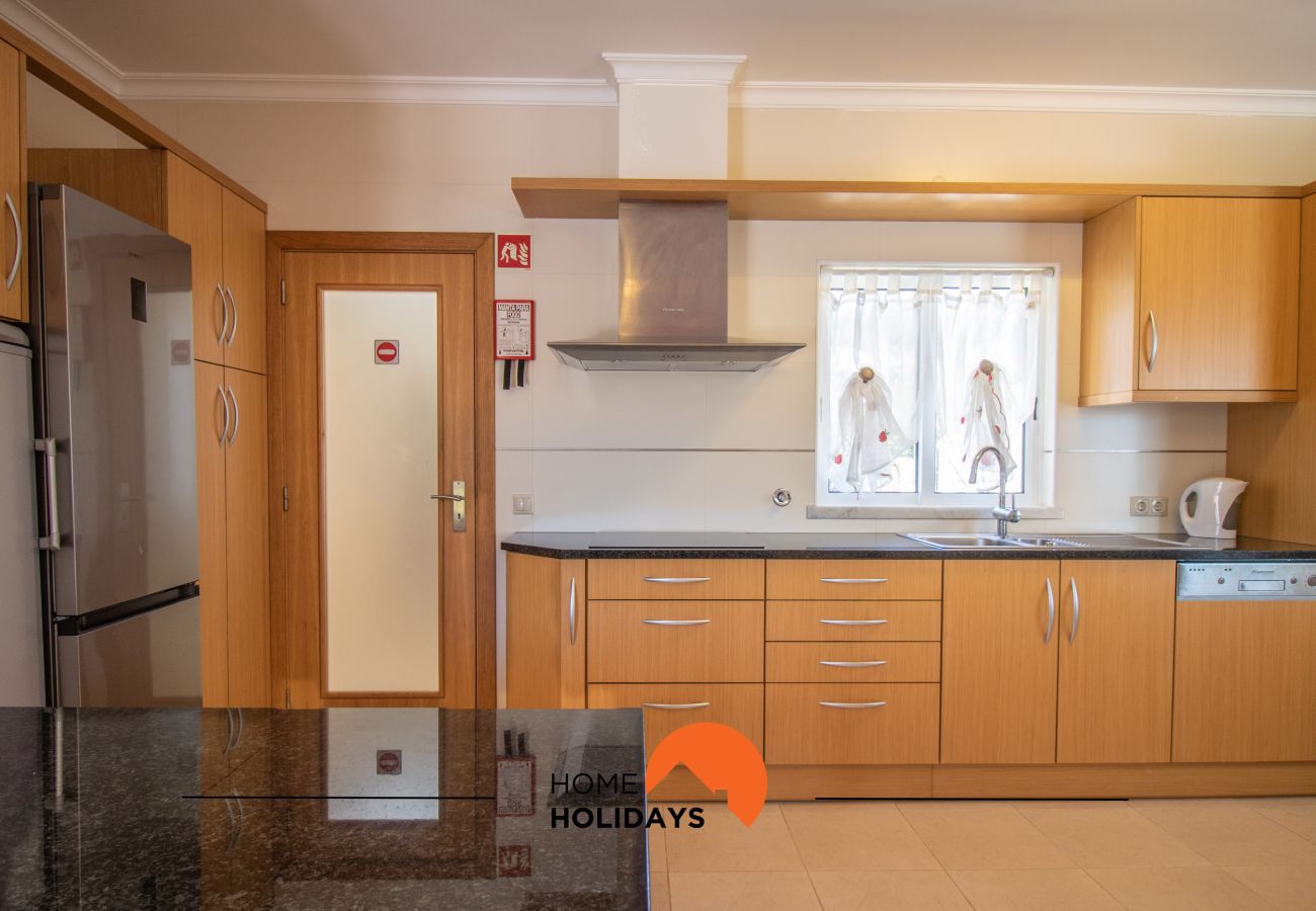 Casa em Albufeira - #297 5BR Villa | Large Groups & Pool