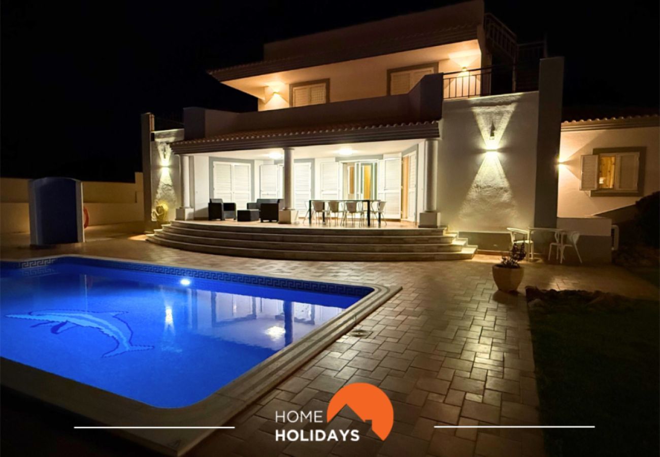 Casa em Albufeira - #297 5BR Villa | Large Groups & Pool