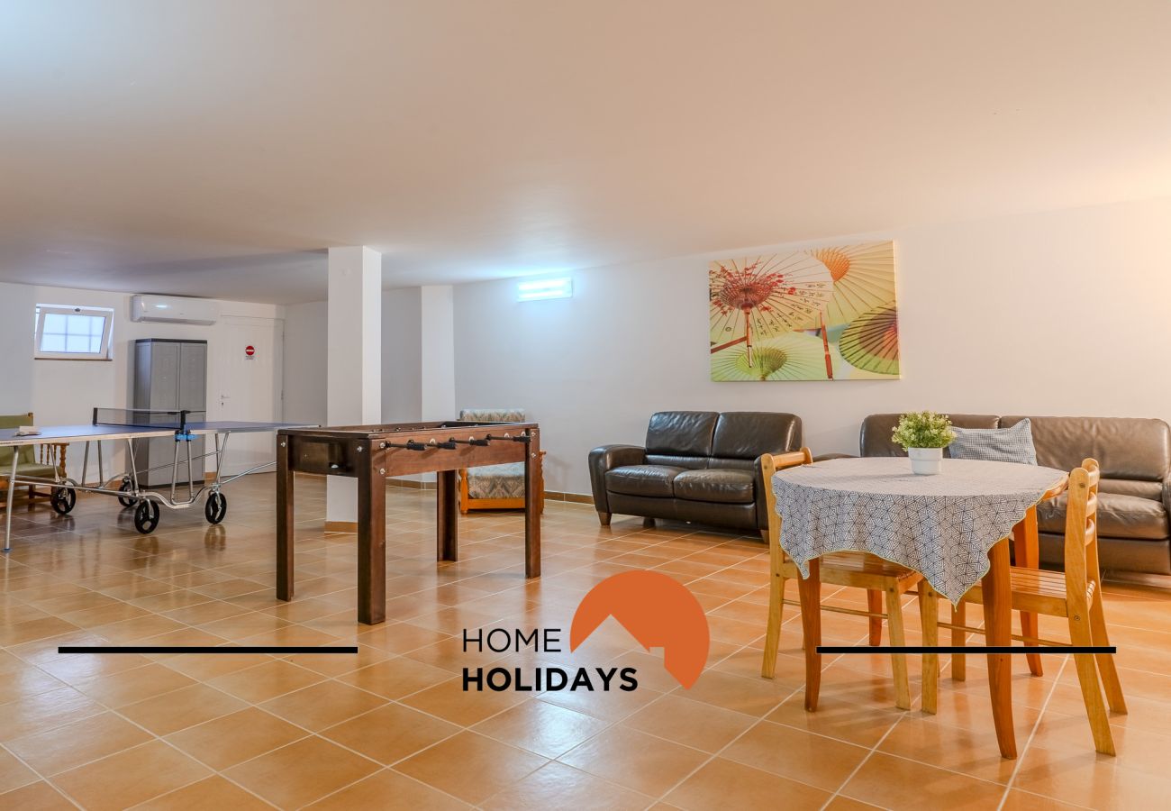 Casa em Albufeira - #297 5BR Villa | Large Groups & Pool