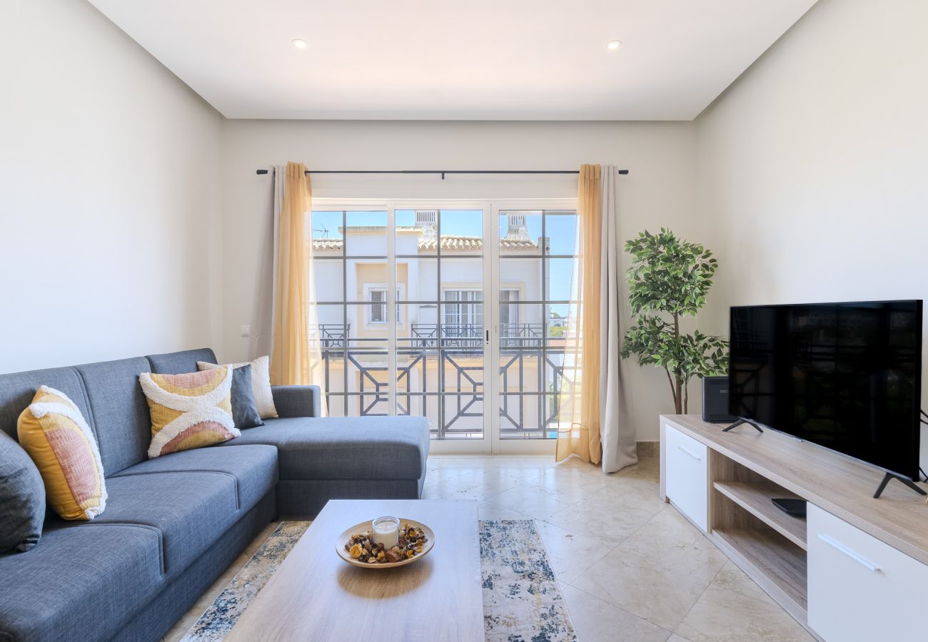 Apartamento em Albufeira - #325 Areias Beach Apartment | Walk to Sand