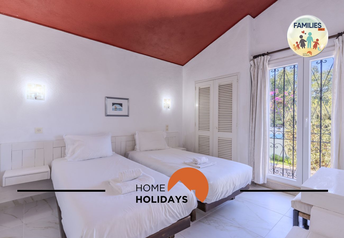 Villa em Albufeira - #329 Villa w/ Pool | Family Stay