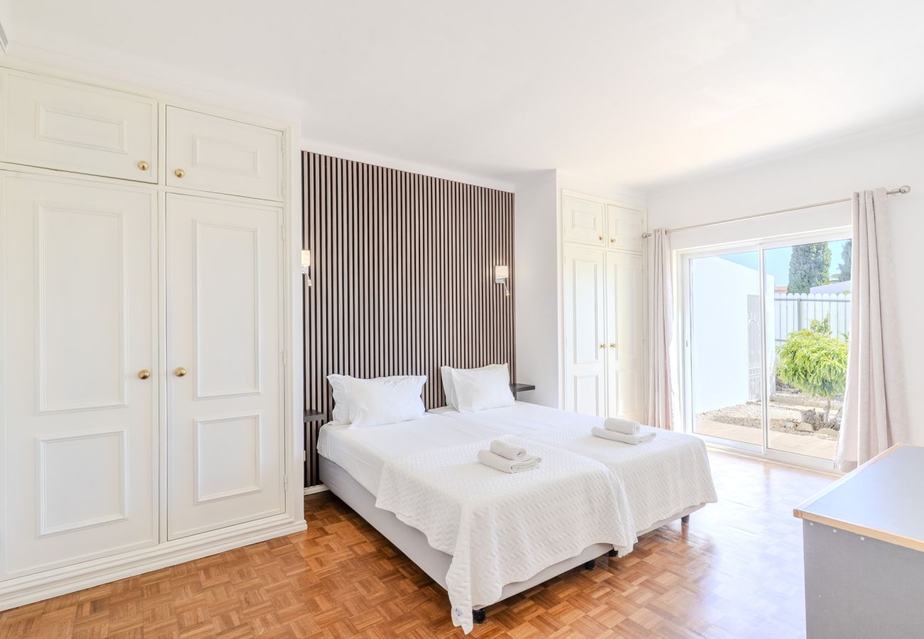 Casa em Albufeira - #336 Vila Sol | Pool & Comfort