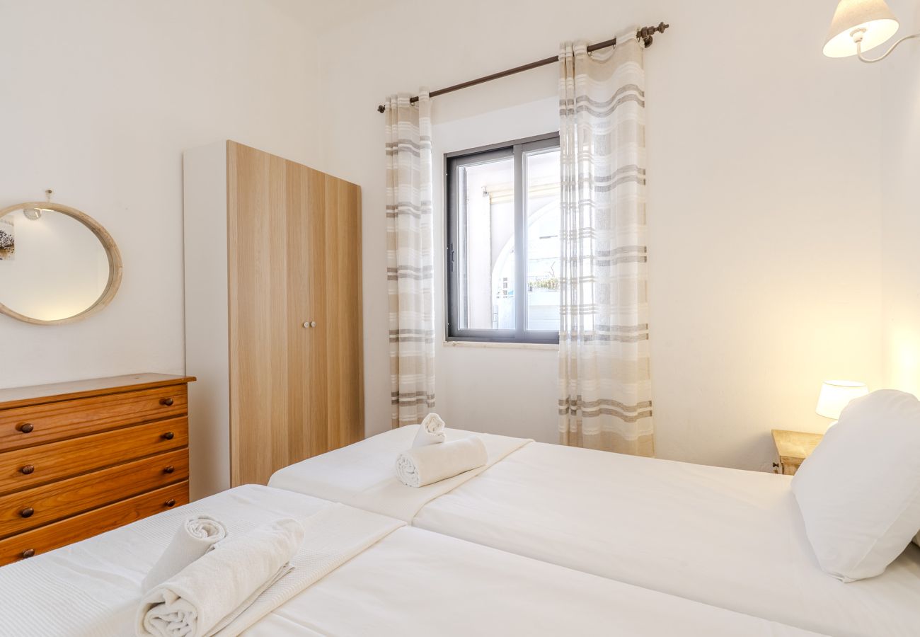Apartamento em Albufeira - #341 Casa da Guida | Central & Cozy