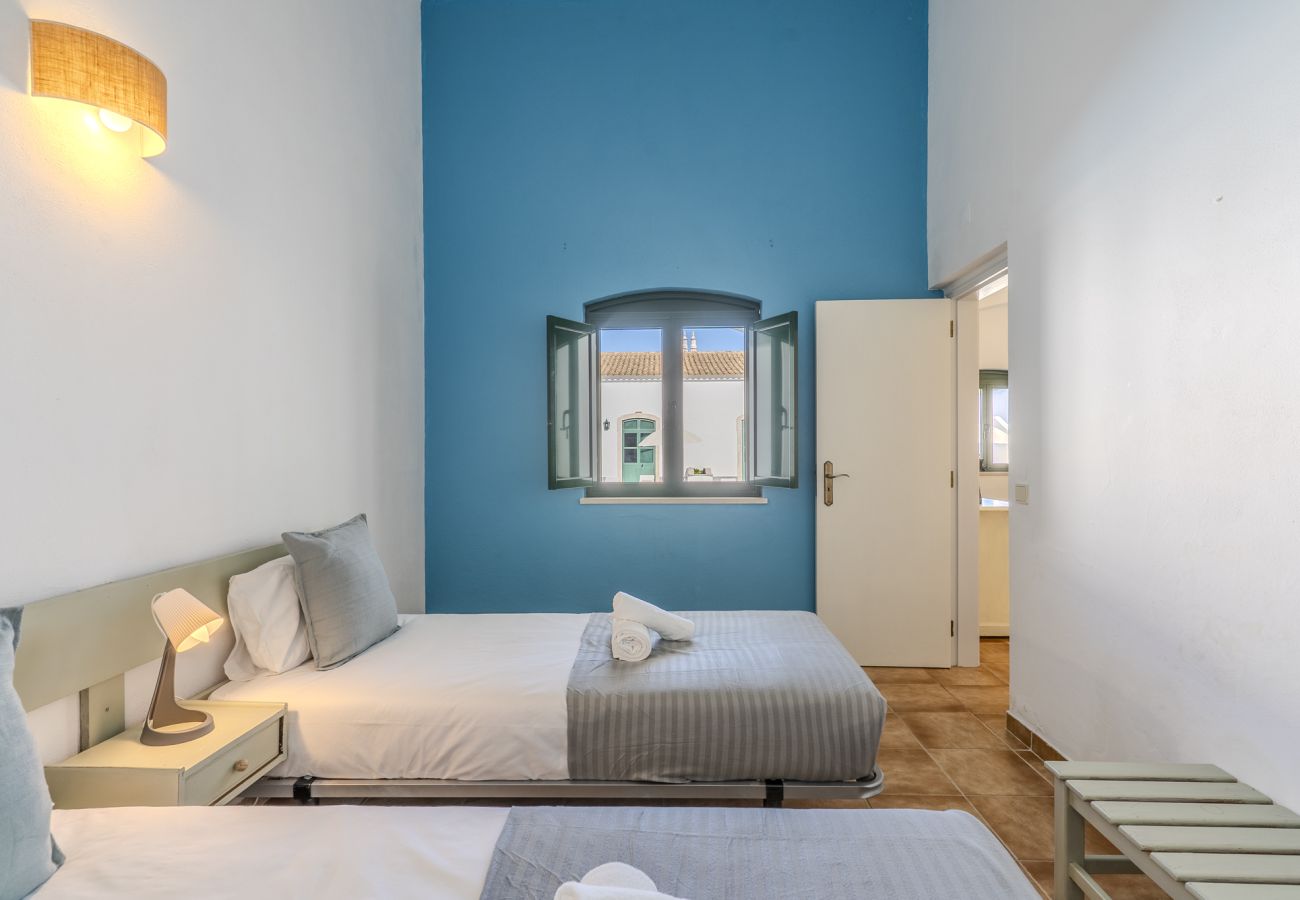 Apartamento em Paderne - #360 Quinta Brito Lima C by Home Holidays