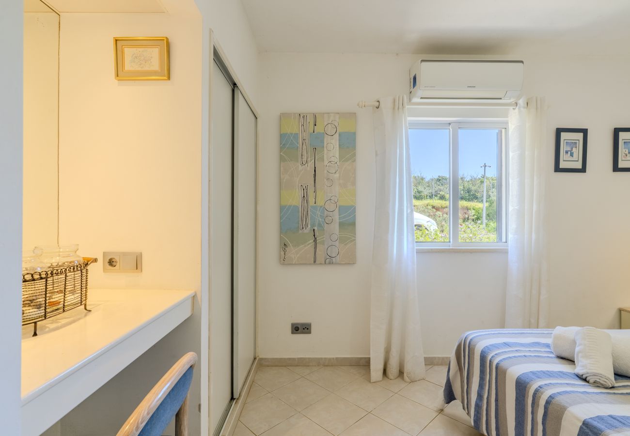 Apartamento em Albufeira - #364 T3 Costa Dourada by Home Holidays 