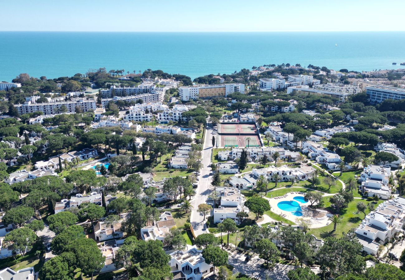 Apartamento em Albufeira - #364 T3 Costa Dourada by Home Holidays 