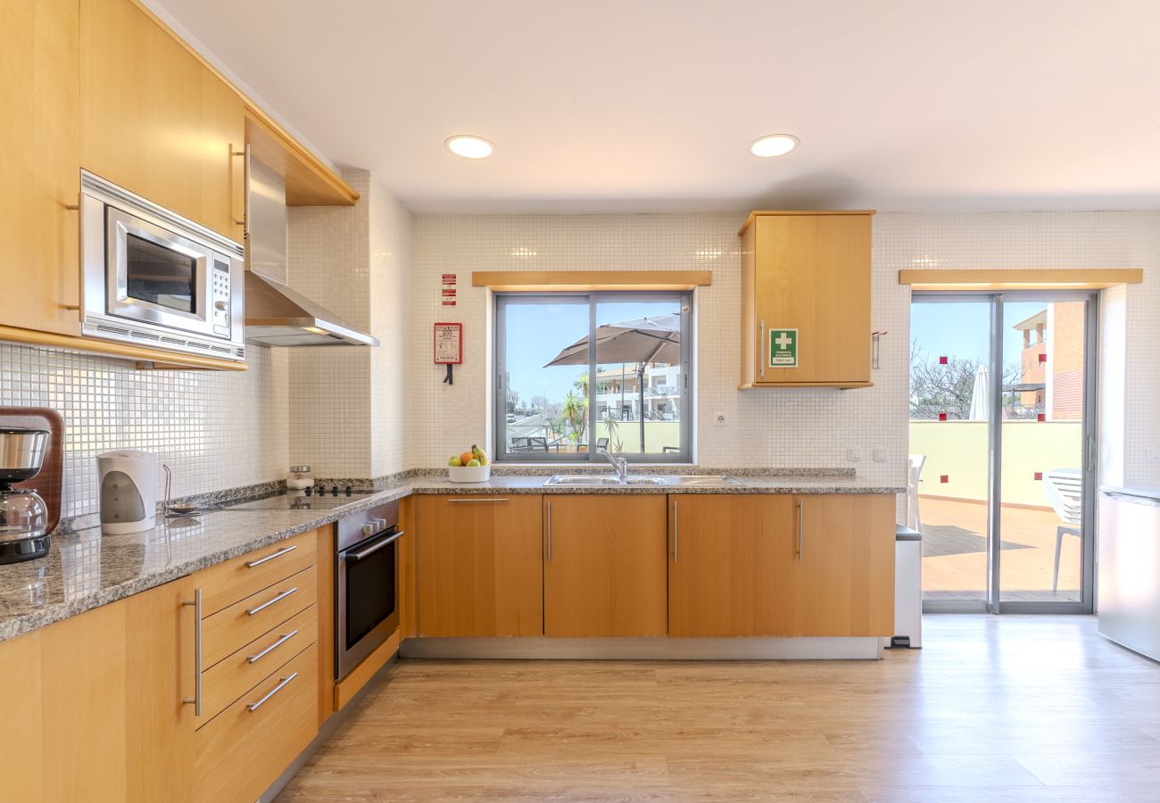 Apartamento em Albufeira - #353 T2 Apartment Central Albufeira |Pool & Terrace