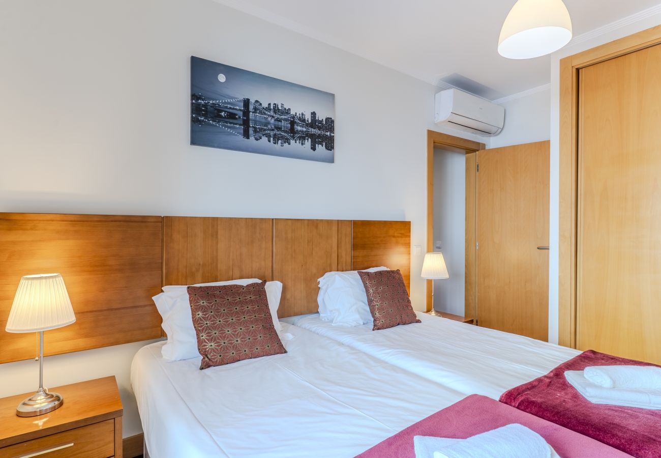 Apartamento em Albufeira - #353 T2 Apartment Central Albufeira |Pool & Terrace