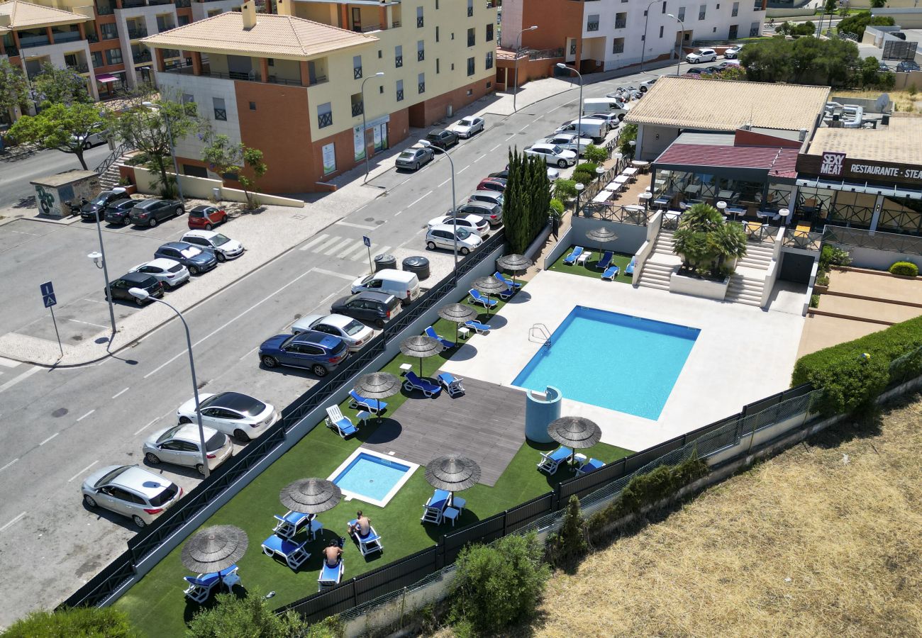 Apartamento em Albufeira - #353 T2 Apartment Central Albufeira |Pool & Terrace