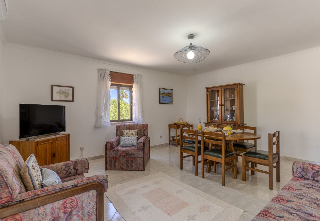 Apartamento em Albufeira - #345 Central Albufeira Apartment | AC & Garage 