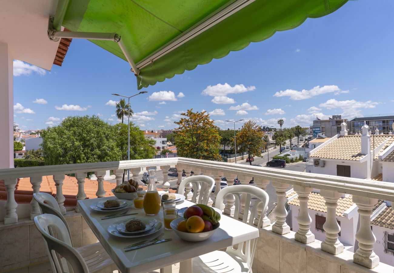 Apartamento em Albufeira - #345 Central Albufeira Apartment | AC & Garage 