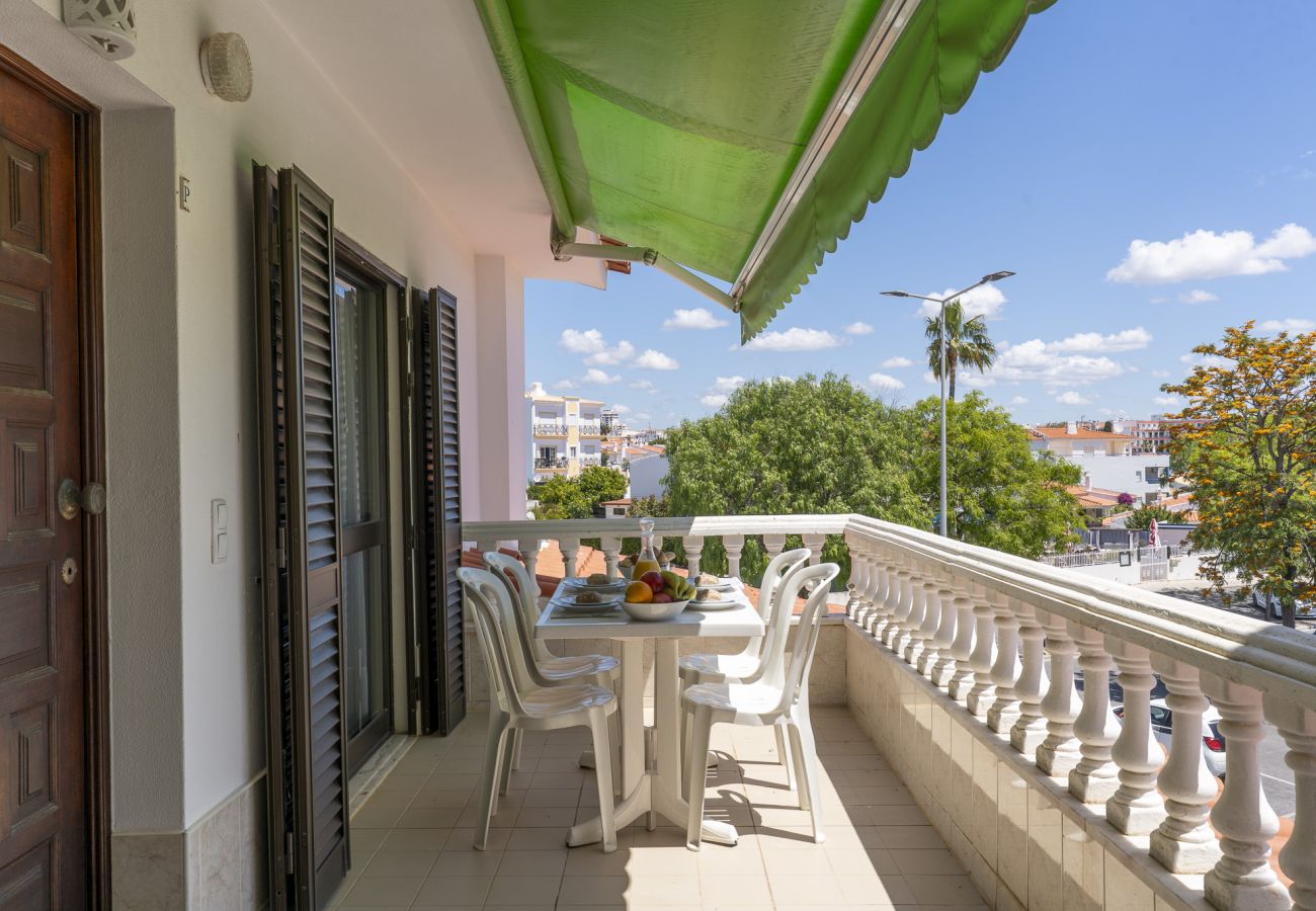 Apartamento em Albufeira - #345 Central Albufeira Apartment | AC & Garage 