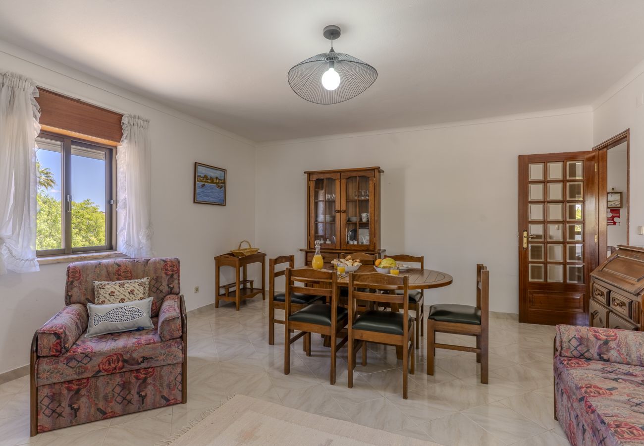 Apartamento em Albufeira - #345 Central Albufeira Apartment | AC & Garage 