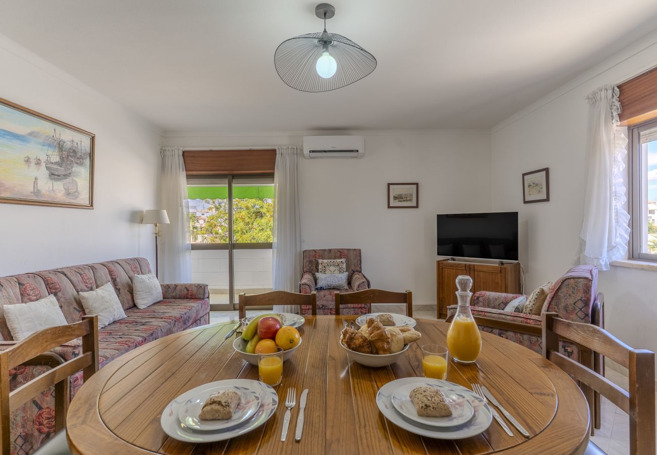Apartamento em Albufeira - #345 Central Albufeira Apartment | AC & Garage 