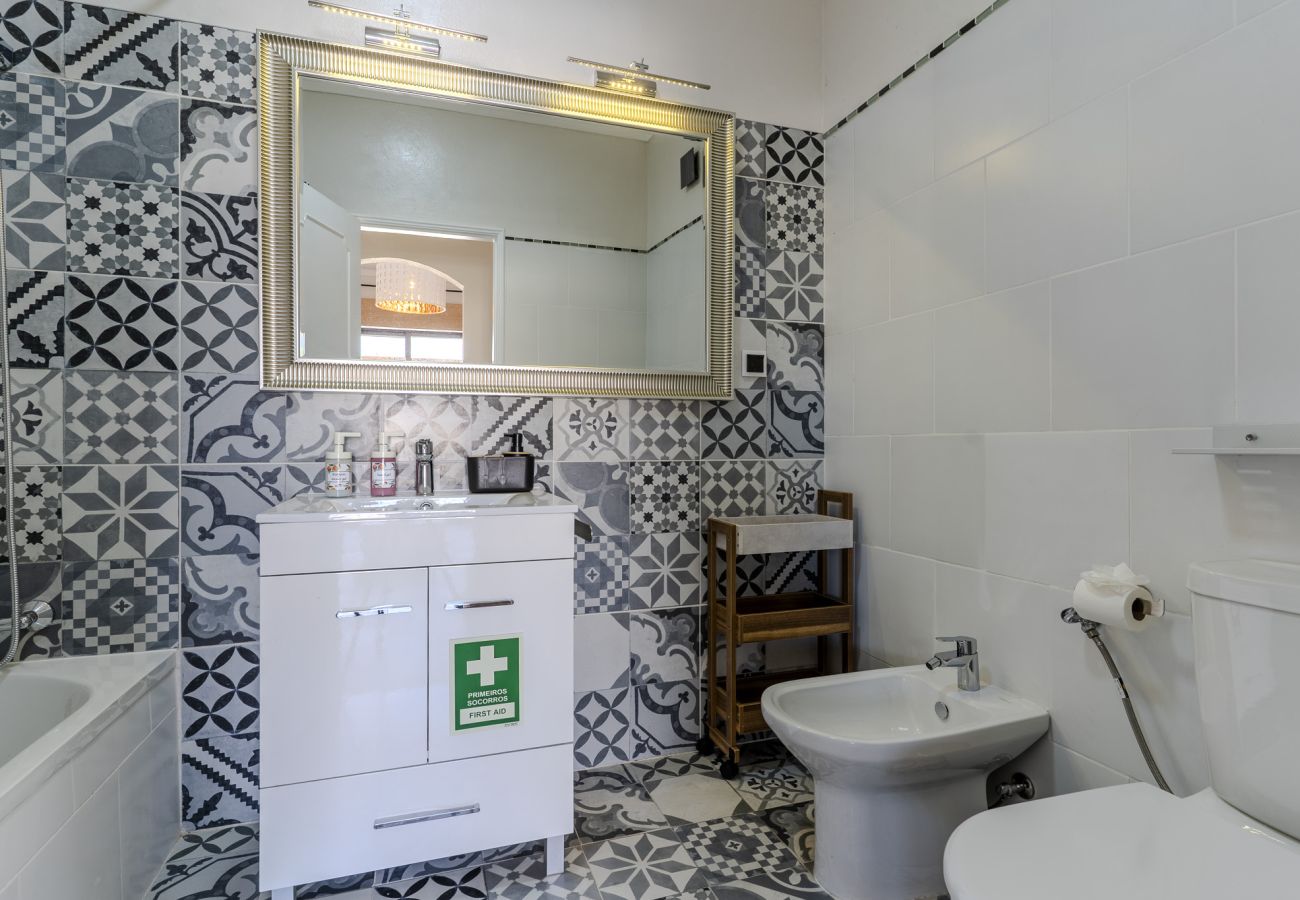 Apartamento em Albufeira - #365 Old Town Albufeira Apartment | Pool Access