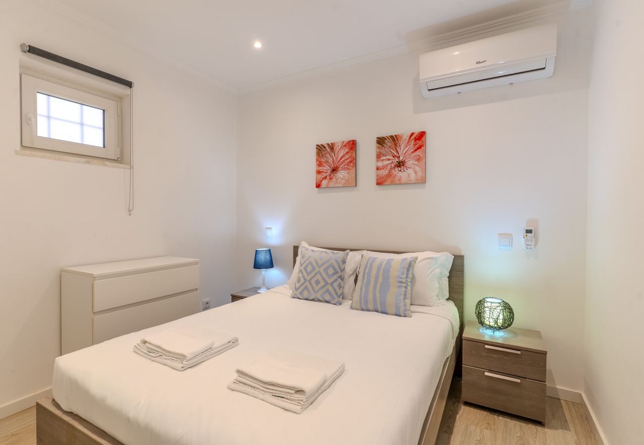 Apartamento em Albufeira - #372 Sunny Balcony Retreat | Pool & 3 Bedrooms