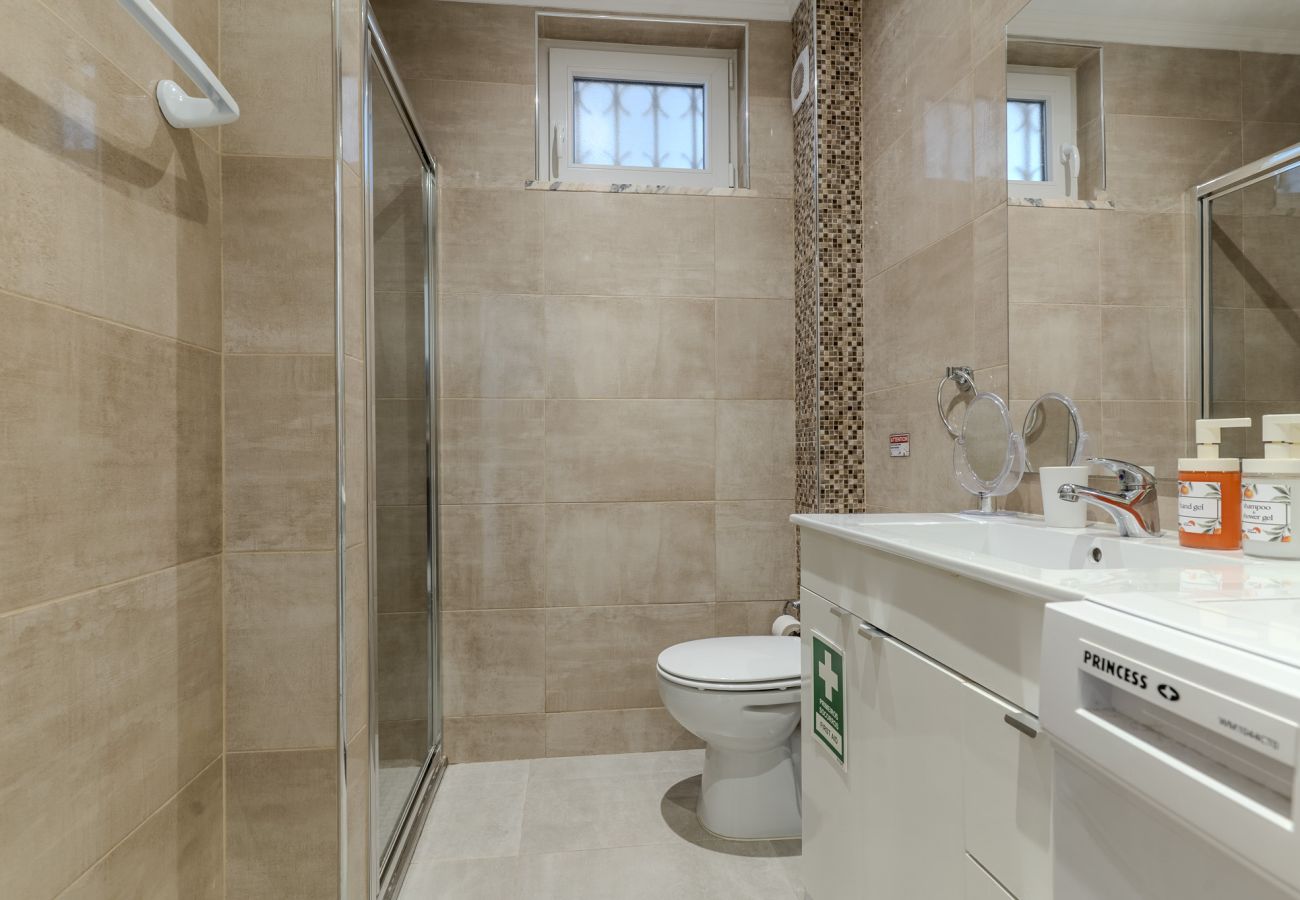 Apartamento em Albufeira - #372 Sunny Balcony Retreat | Pool & 3 Bedrooms