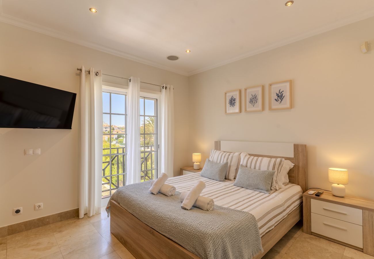 Apartamento em Albufeira - #318 Spacious 2BR Apartment | Bright Interiors